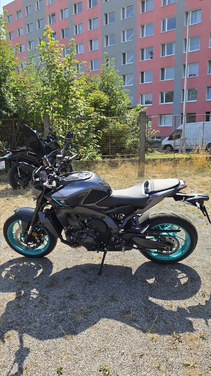 Yamaha MT 09 Y-AMT 26/zaruka 5let
