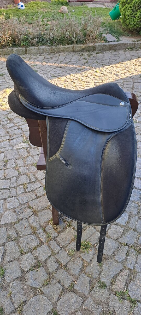 Sedlo Thorowgood Griffin Cob Deressage