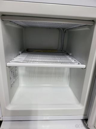 malý klasický mrazák, 30L