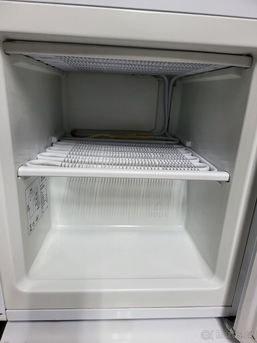 malý klasický mrazák, 30L