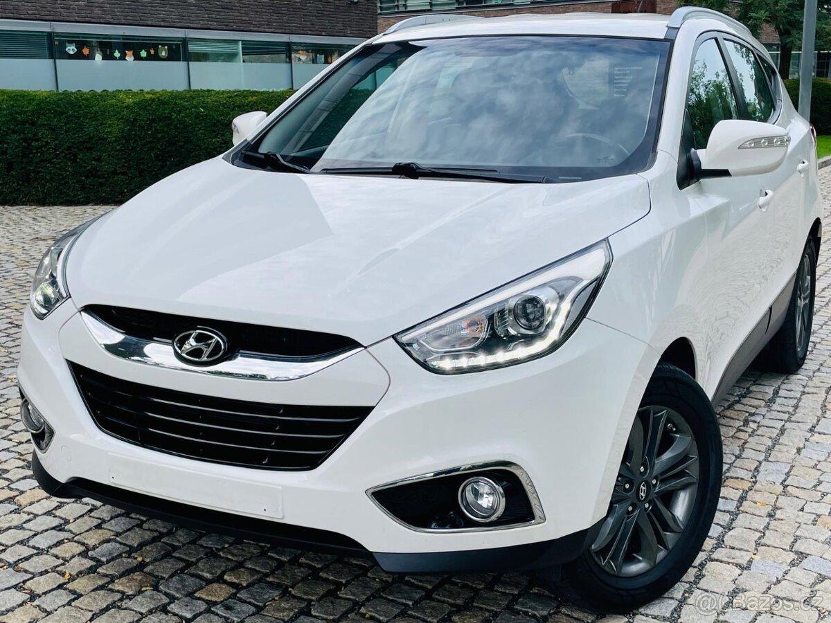 Hyundai ix35 2.0CRDi 4x4 MANUÁL LED VYHŘEV SERVISKA TAŽNÉ