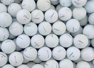 Golfové míčky Titleist PRO V1