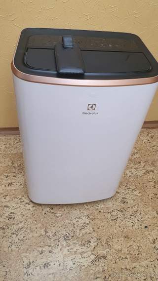Mobilní klimatizace Electrolux EXP26U758CW
