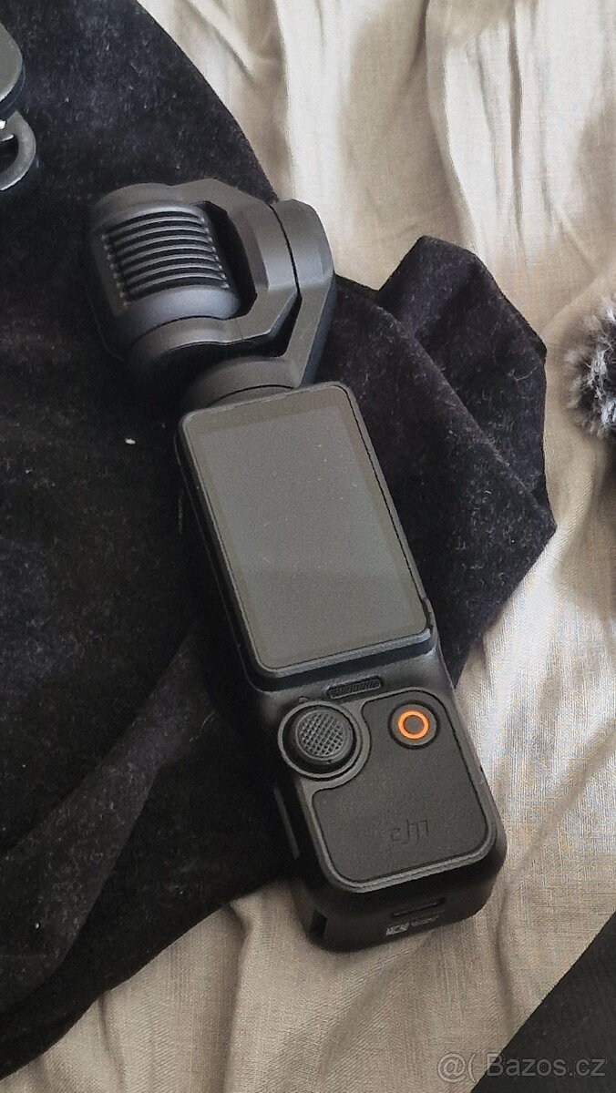 DJI Osmo Pocket 3 creator combo