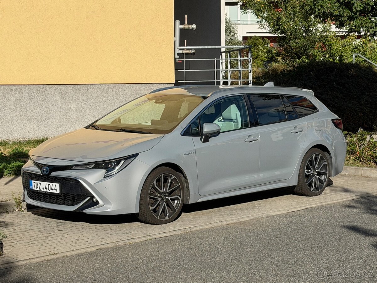 COROLLA TOURING SPORTS 2.0 HYBRID EXECUTIVE 180 k