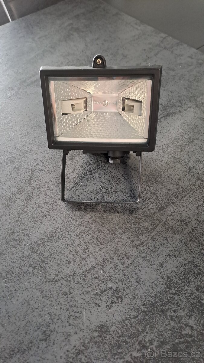 Halogenový reflektor 150W