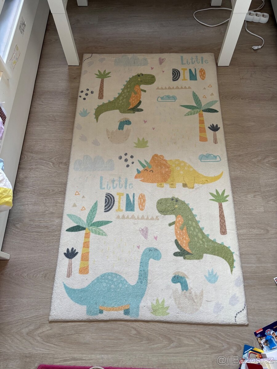 Koberec s Dinosaury