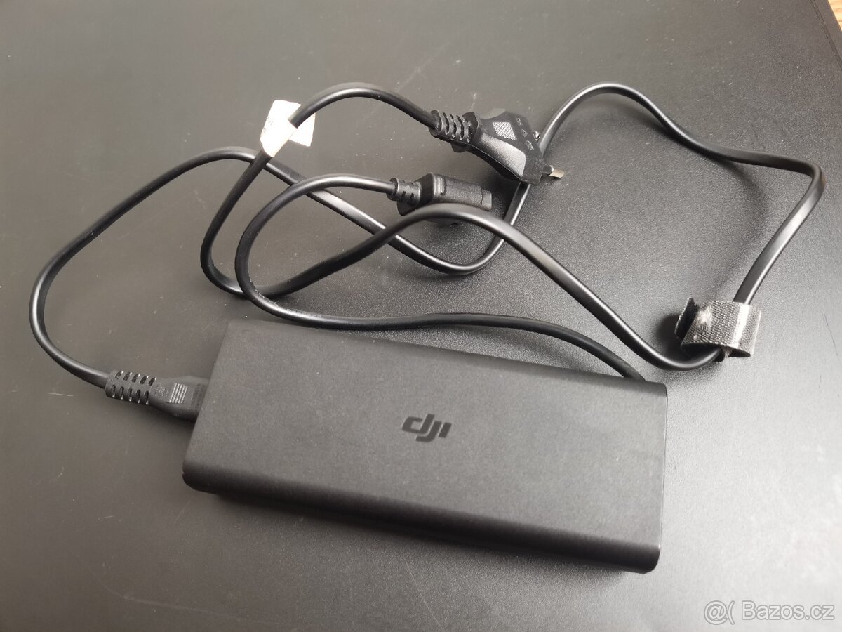 DJI FPV nabíječka