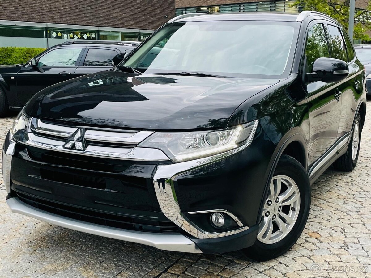 Mitsubishi Outlander 2.0i MANUÁL 1.MAJITEL SERVISKA 2WD