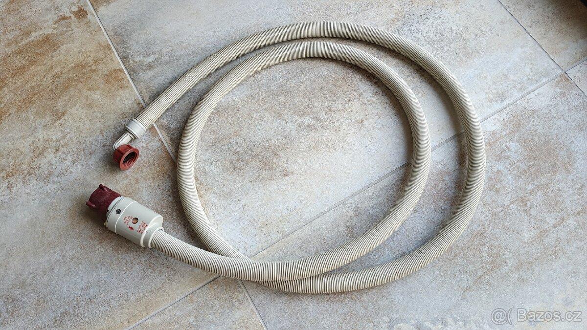 Bezpečnostní přívodní hadice Electrolux (E2WIS250A) 2,5m