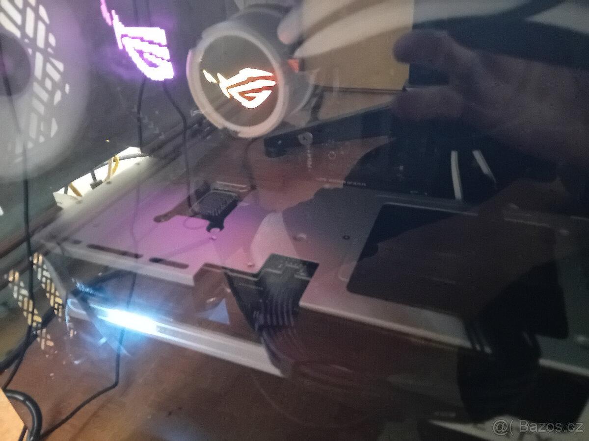 Gigabyte RTX 5070 Ti AERO, 16GB VRAM.