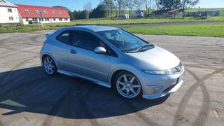 Honda Civic – 2008, 200 000 km