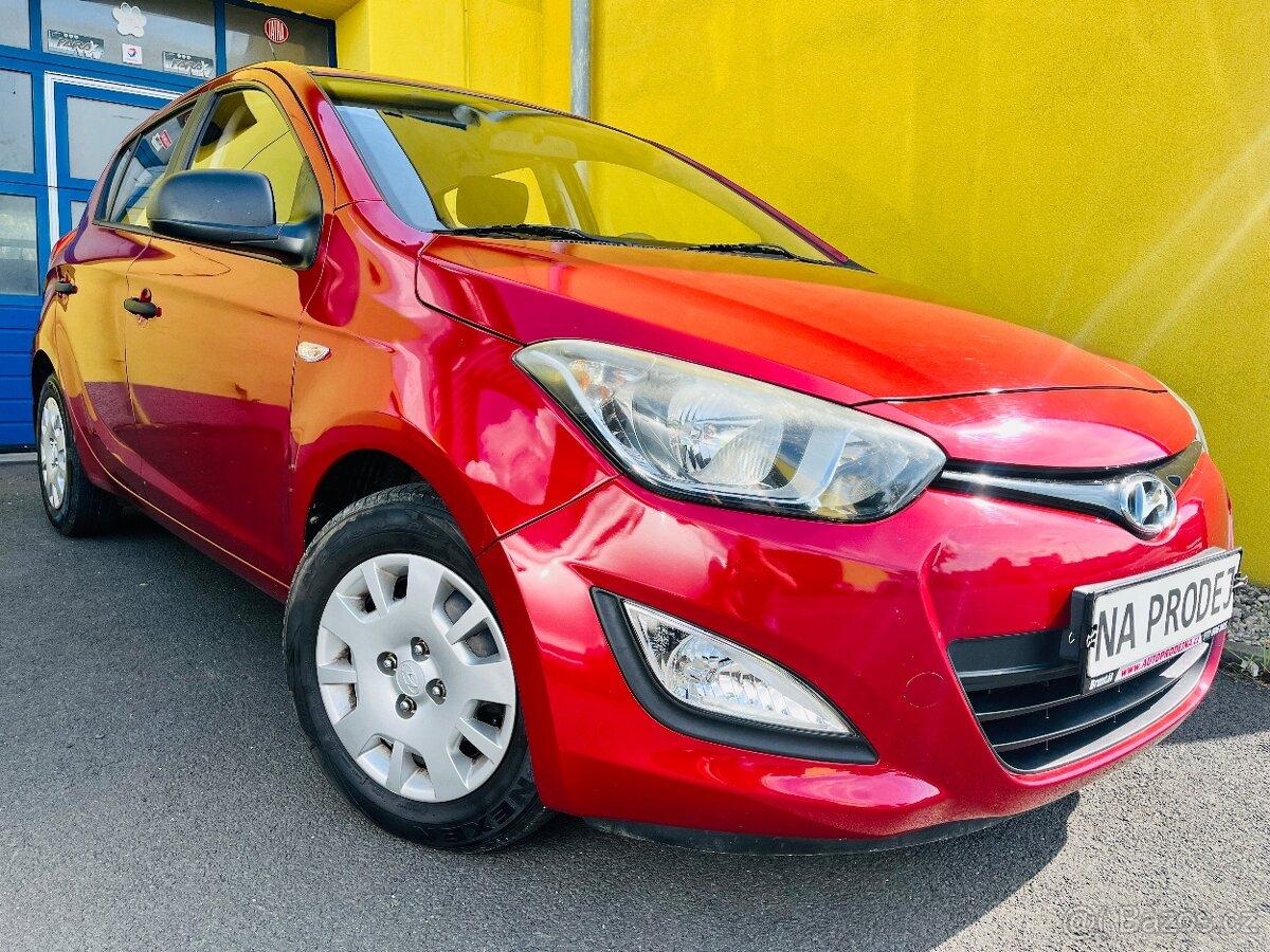 HYUNDAI i 20 1.2 i BENZÍN NAJETO JEN 99 TIS KM