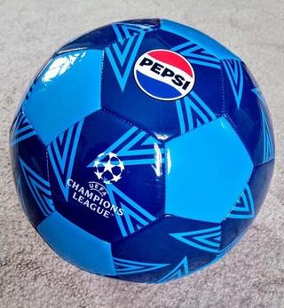 Fotbalový míč UEFA-CHAMPIONS LEAGUE-nový, nepoužitý.