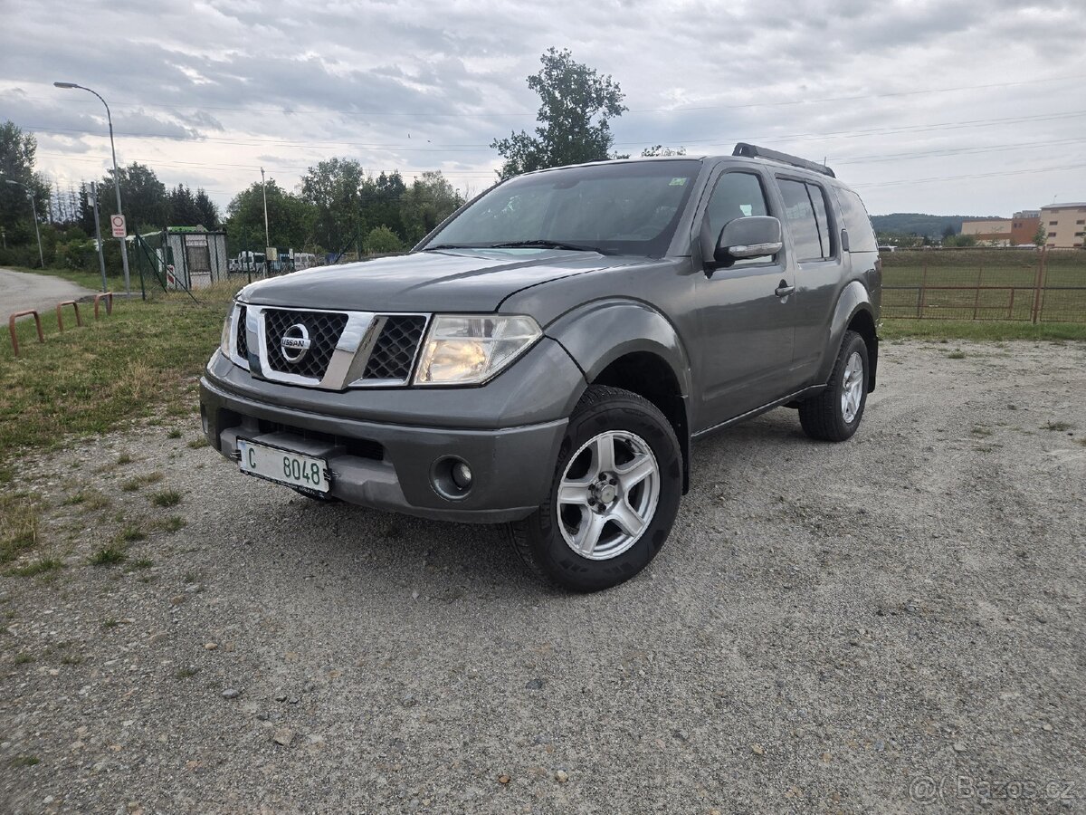 Nissan Pathfinder – 2008, 260 000 km