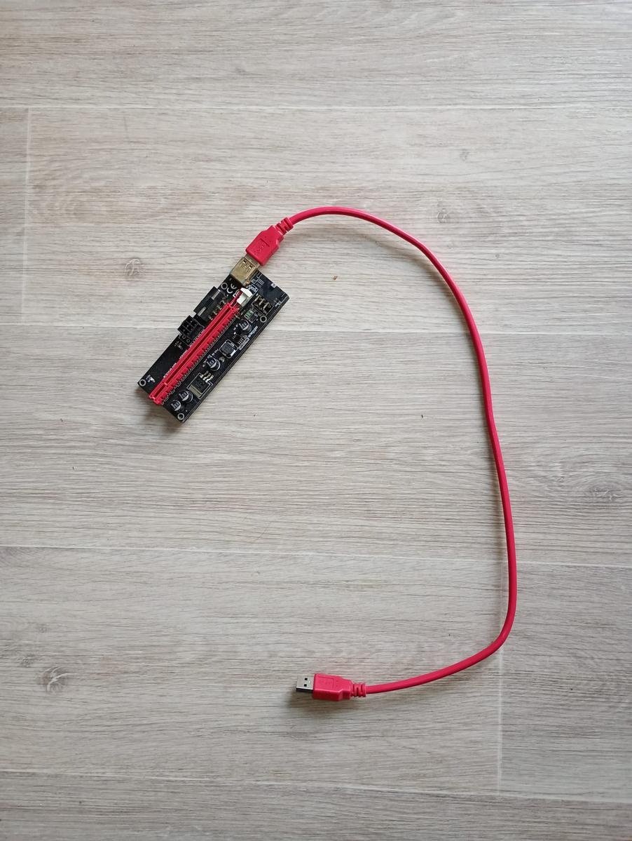 PCIe riser redukce pro GPU