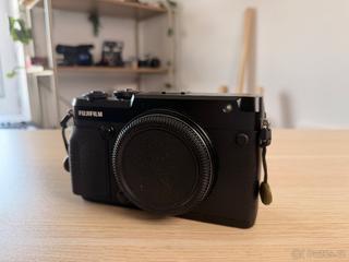 Středoformátové tělo Fujifilm GFX 50R