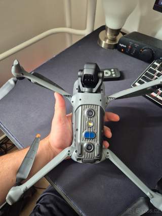 Dron Dji Air 3 NOVÝ + ovladač + materiály A1, A2 zdarma