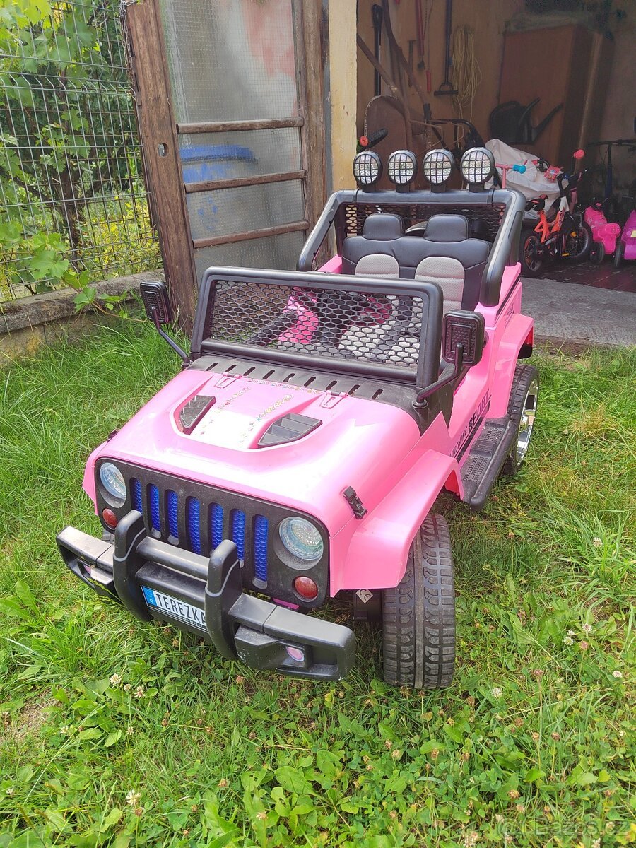 Elektrické autíčko JEEP 4X4