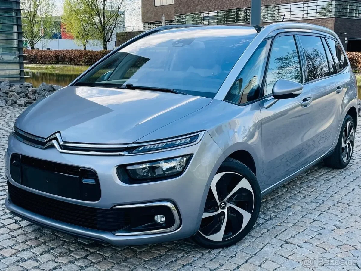 Citroën C4 Grand Picasso 1,2 96KW 7 míst po servise pěkný