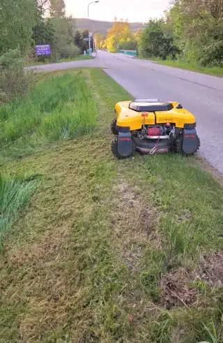 Spider Crossliner. Svahová sekačka s navijákem