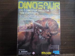 skládací model triceratops