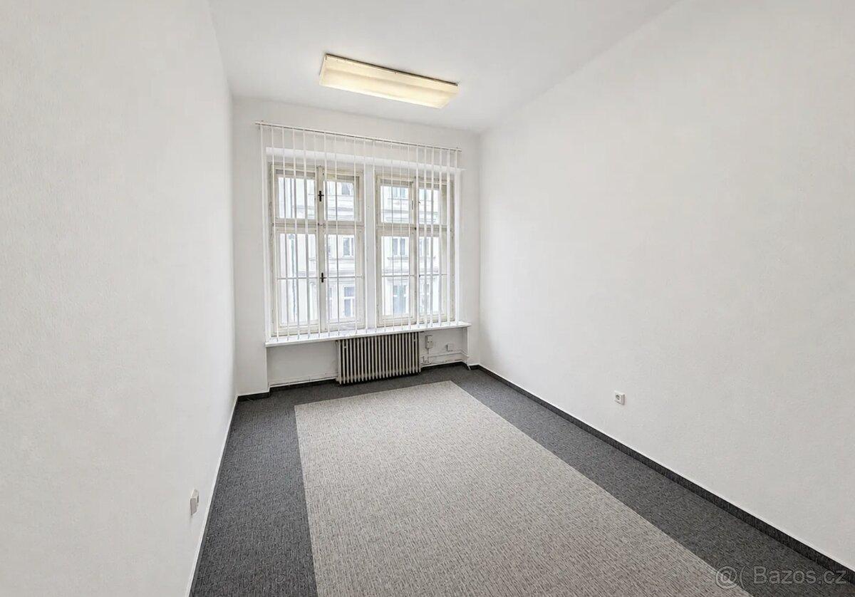 Pronájem kanceláře 14 m² Sokolovská, Praha - Karlín
