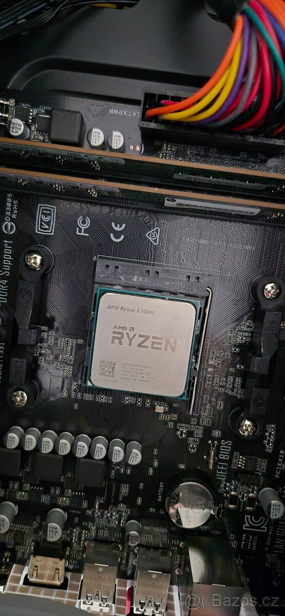 AMD Ryzen 3 3200g