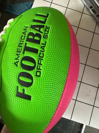 Prodám míč na americký fotbal