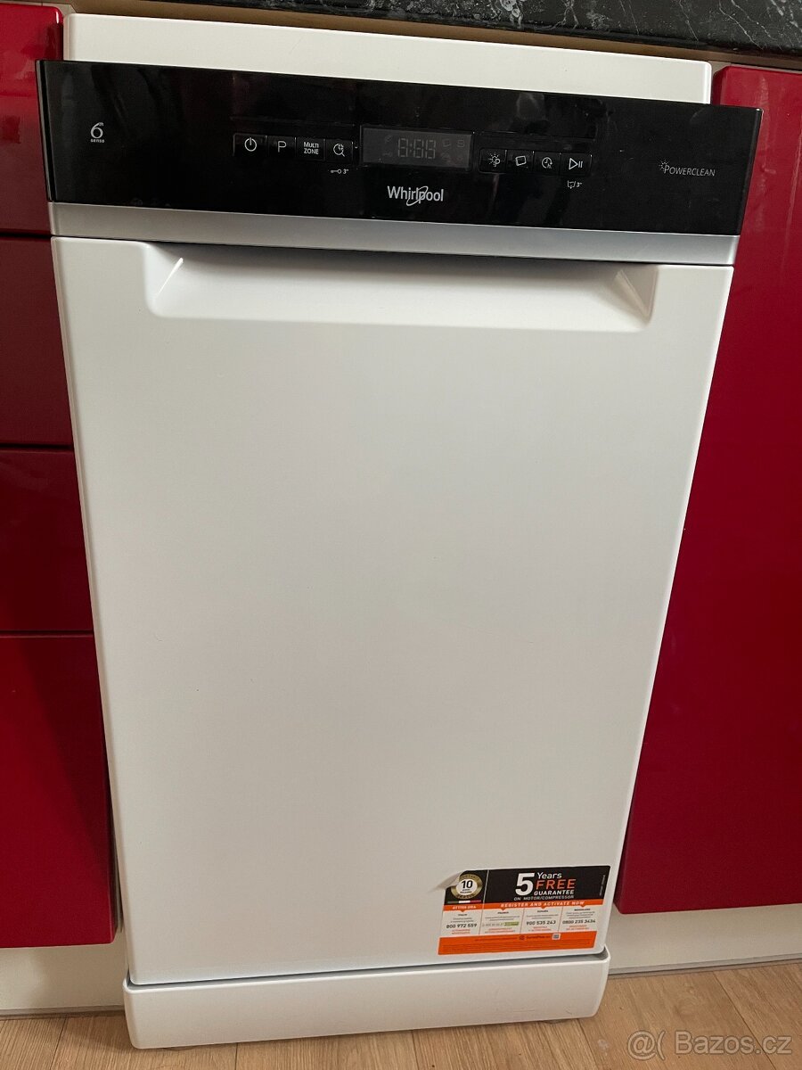 Myčka nádobí Whirlpool WSFO 3O34 PF bílá