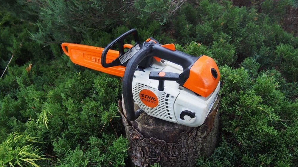 Profesionální pila stihl ms201t