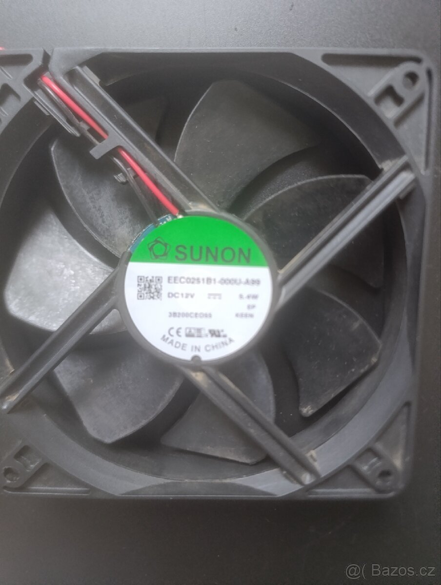 Ventilátor 12x12