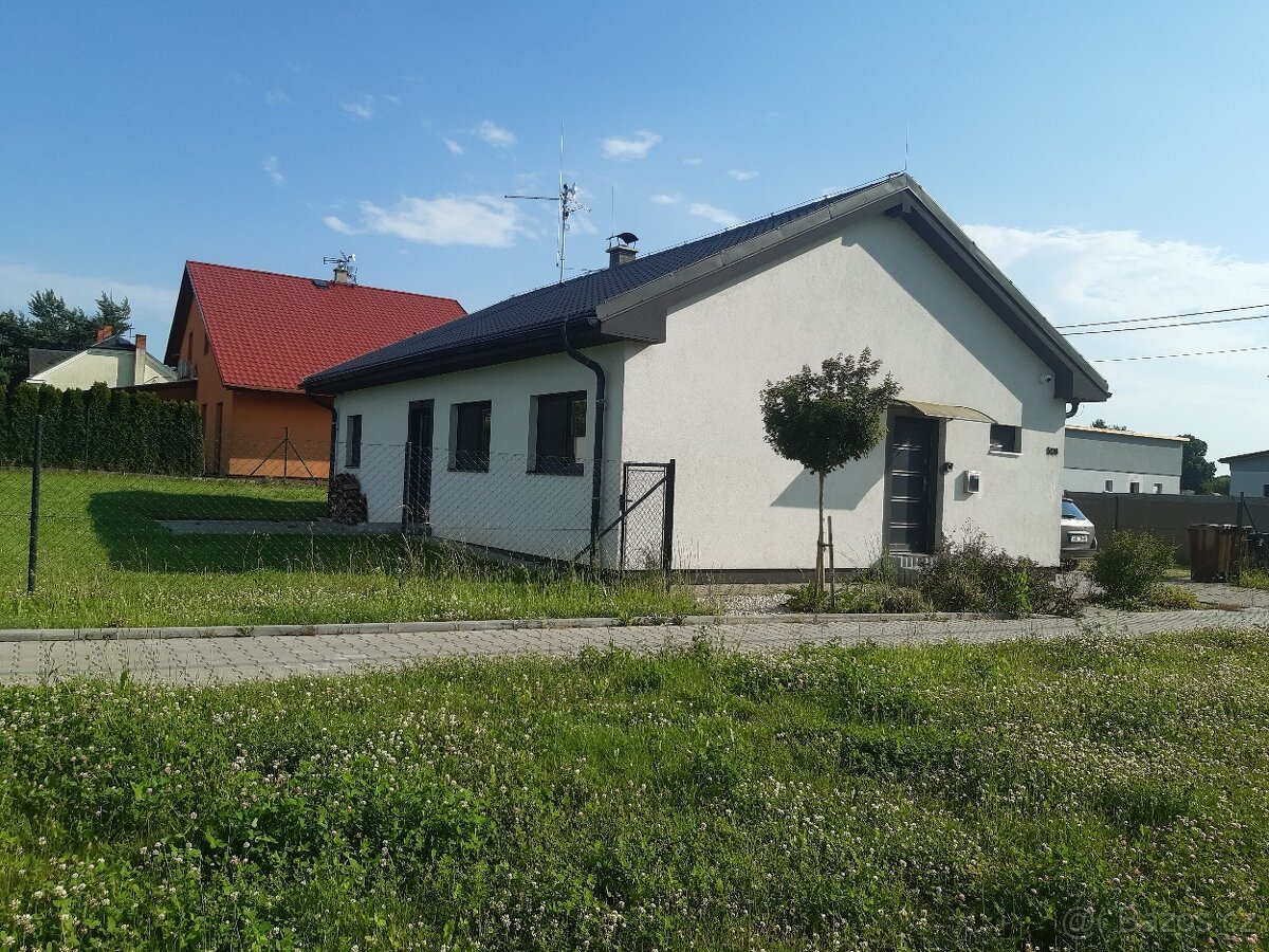 ZDĚNÝ RD GRANIT 4+KK s pracovnou, 88 m2