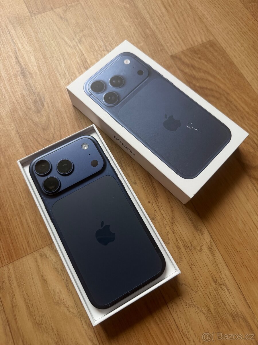 Apple iPhone 17 Pro 256GB modrý