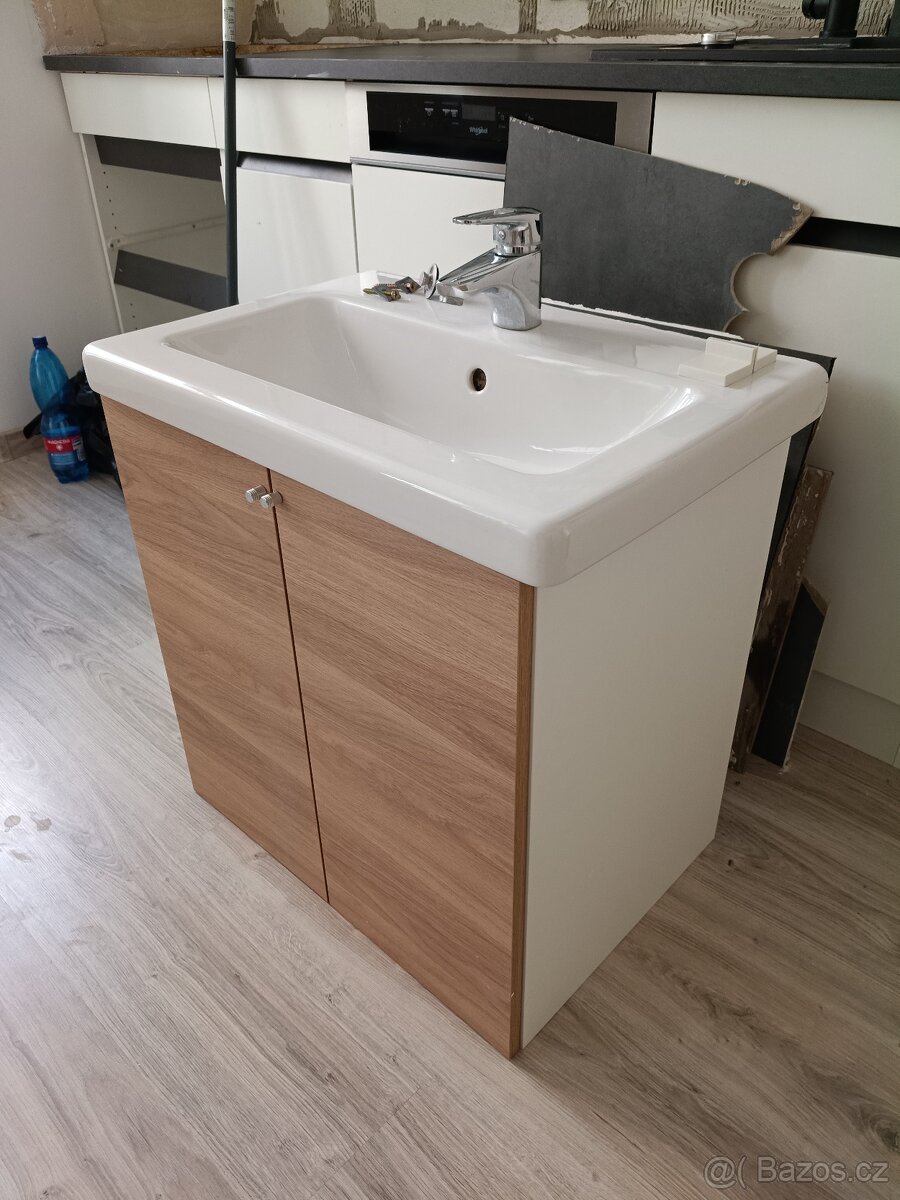 Skříňka s umyvadlem