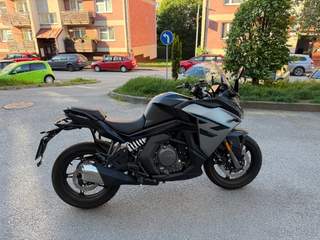 CFMOTO 650 GT- CENA - JAKO NOVÁ - PO SERVISU