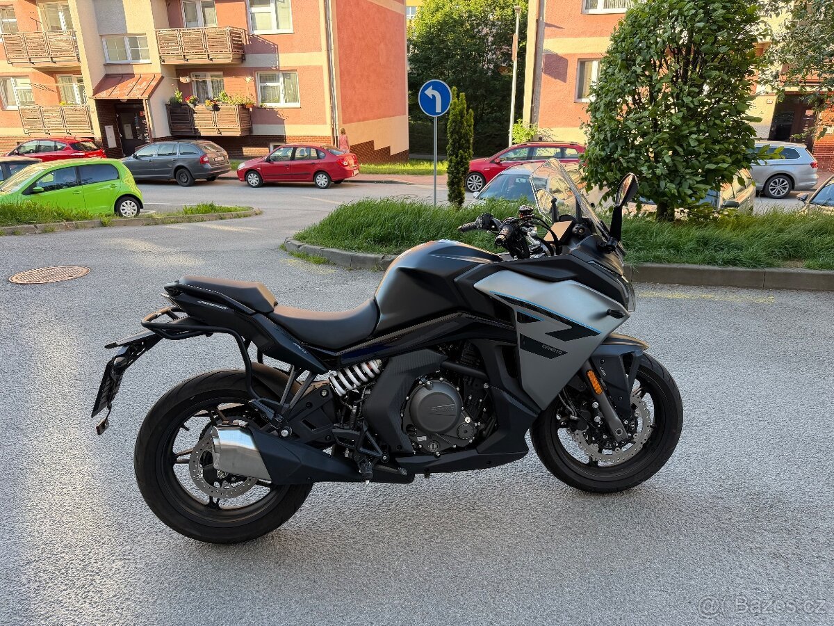 CFMOTO 650 GT- CENA - JAKO NOVÁ - PO SERVISU