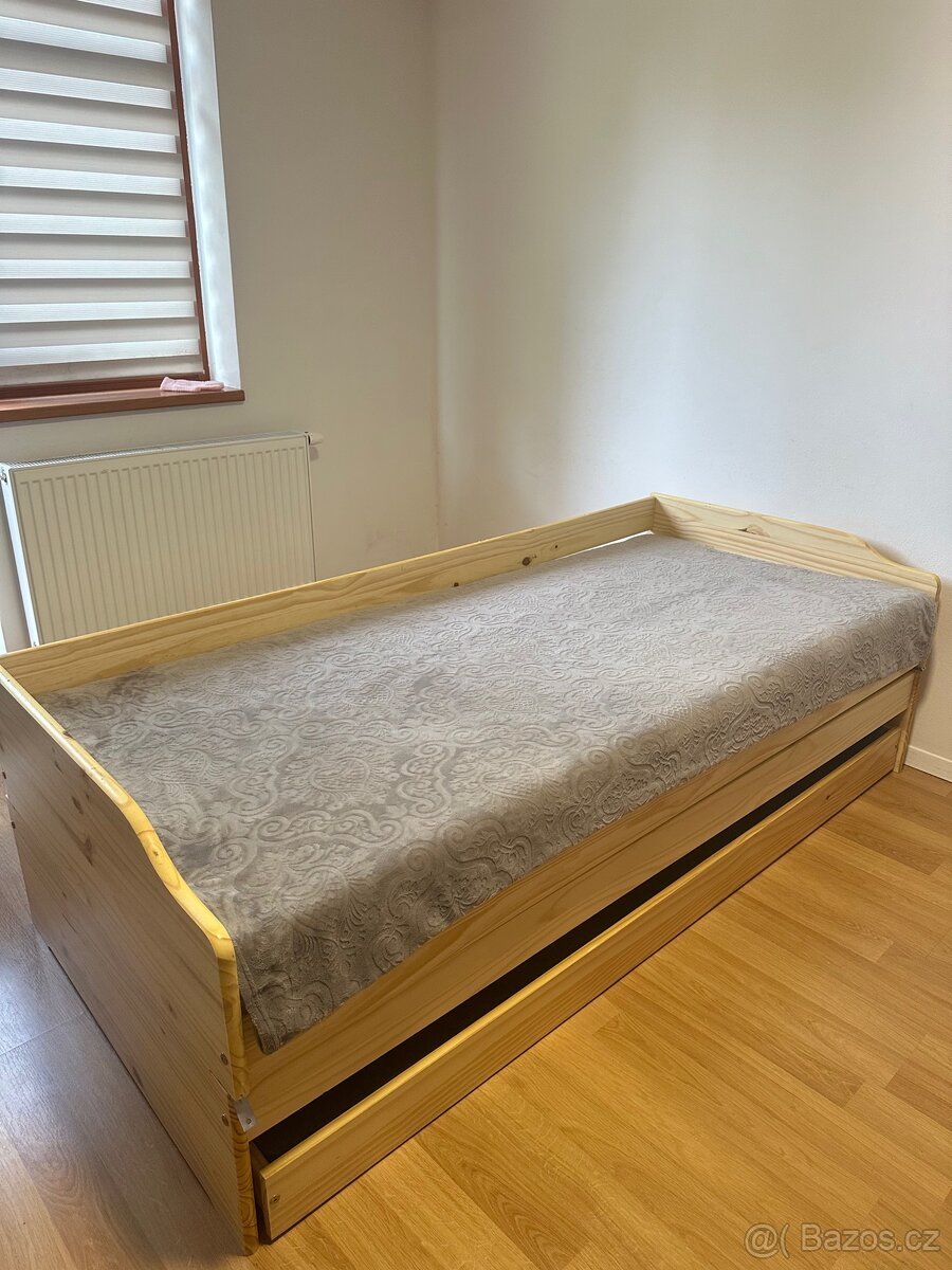 Postel z masivu