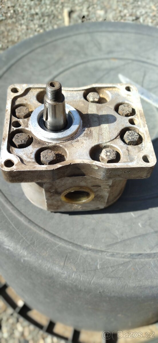 Prodám hydraulický čerpadlo
