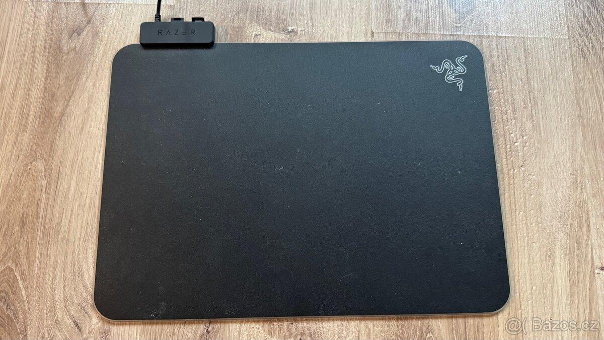 Razer Firefly V2 – herní podložka pod myš s RGB podsvícením