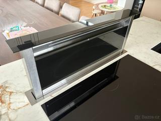 Ostrůvková výsuvná digestoř Klarstein Royal 90 cm