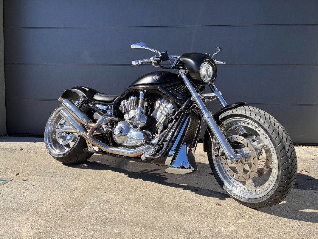 Harley Davidson V-ROD - pneu 280