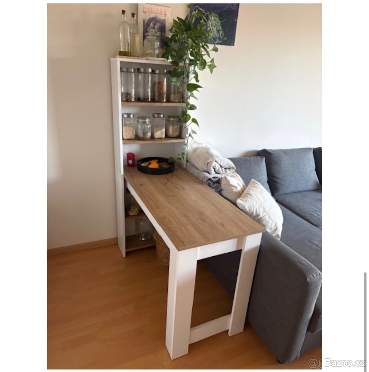 Jídelní pult