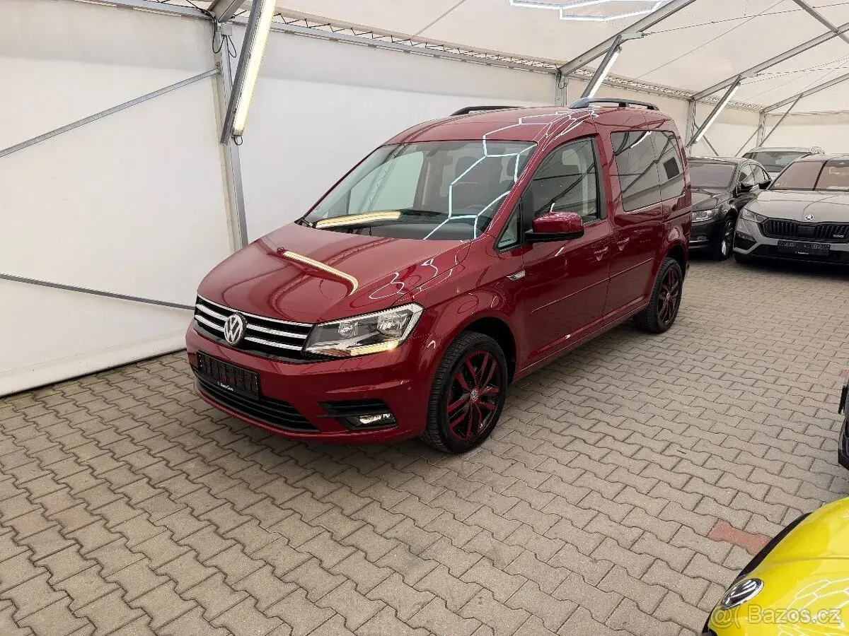 VW Caddy Maxi 2.0 TDI,7.míst,tažné,1.Majitel,2016.