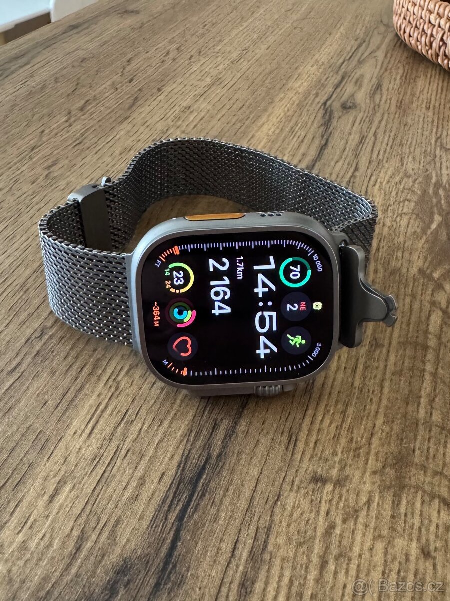 Apple Watch ultra 2 (v záruce, titanový milánský tah)