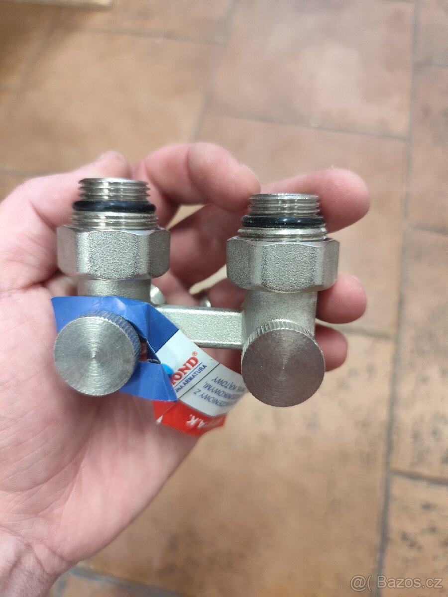 12 KS Nového rohového H-šroubení Diamond 50 mm s redukcemi