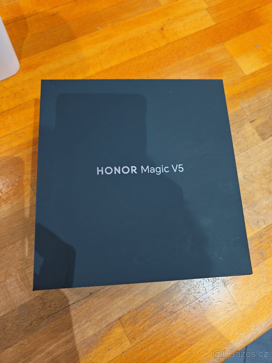Rezervace Honor Magic V5 16/512 DAWN GOLD, ZANOVNI