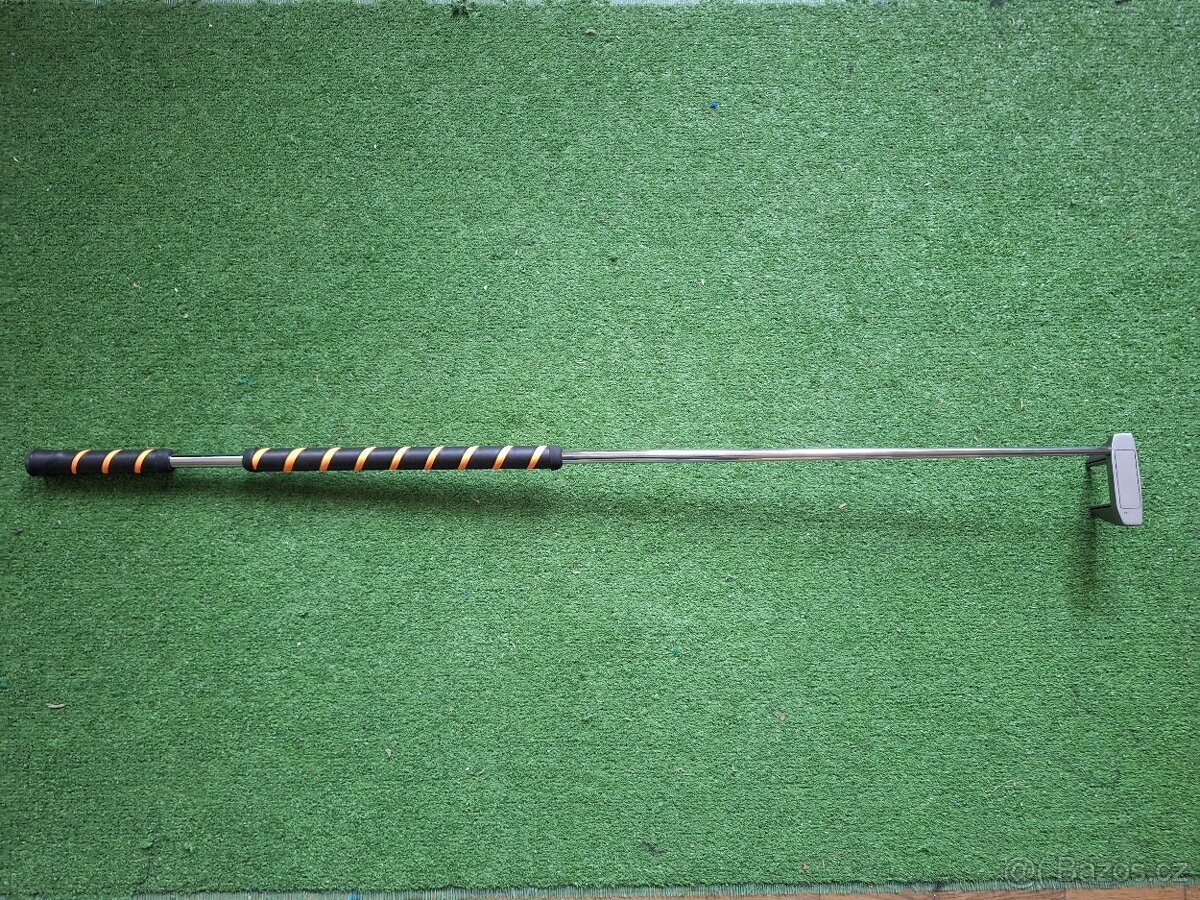 Dlouhý belly putter nový