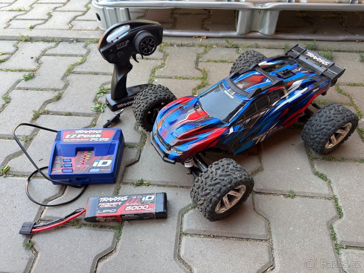 Traxxas Rustler 4x4 VXL 1:10 + lipo 3s + nabíječ