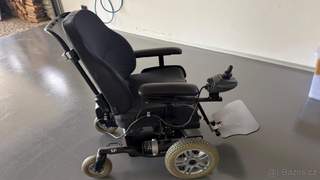 Elektrický vozík značky Invacare Storm 3